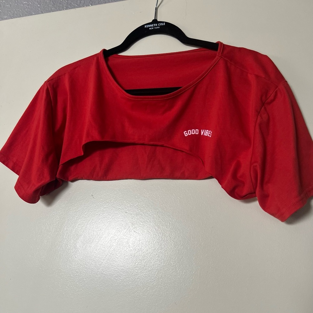 SHEIN Red Cropped sport Tee with "Good Vibes" Chest Print